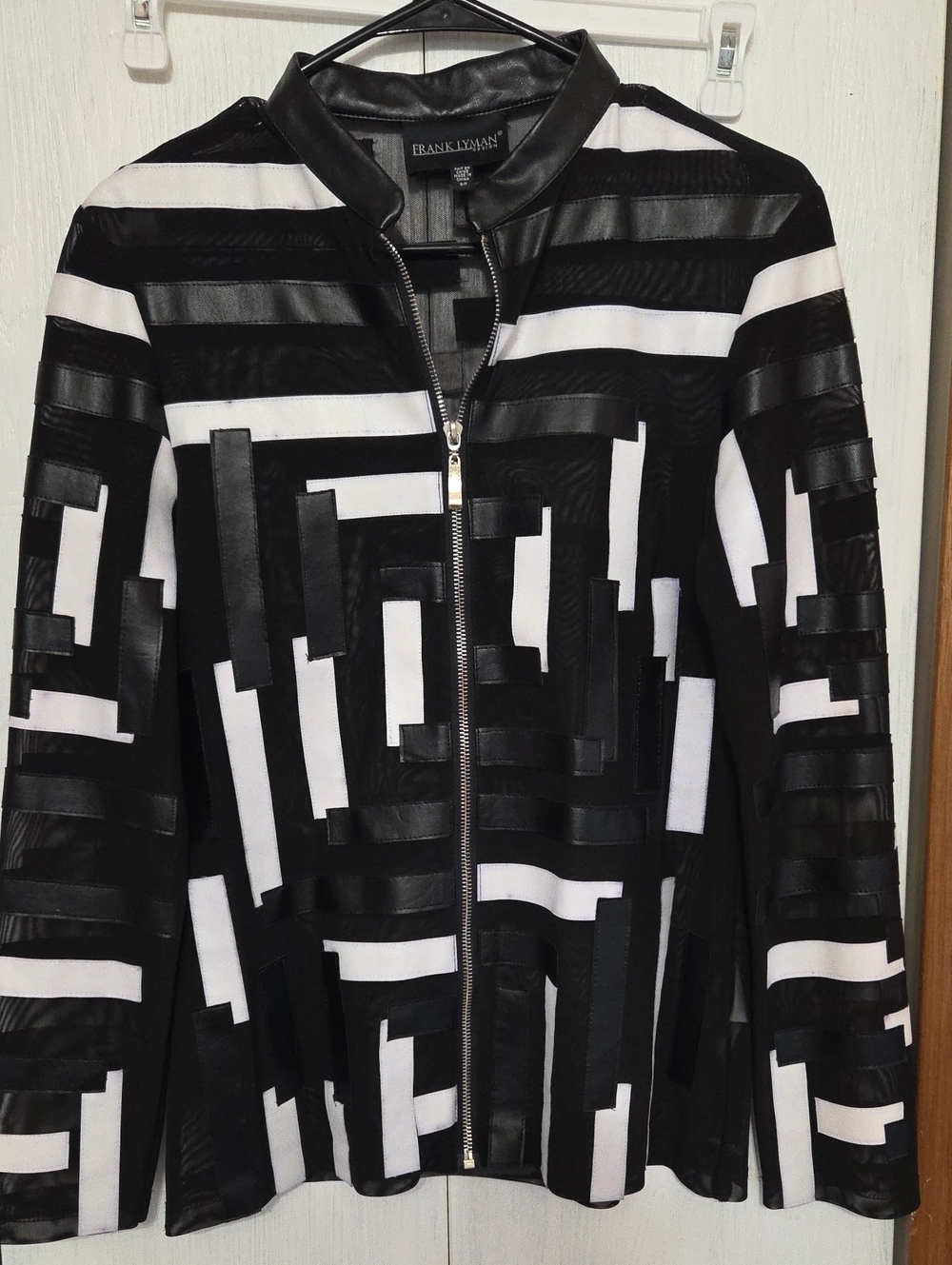 Frank Lyman Design Black & White Geometric Zip-Front Jacket
